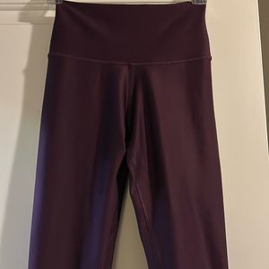 Alo Yoga Leggings - XS in deep purple